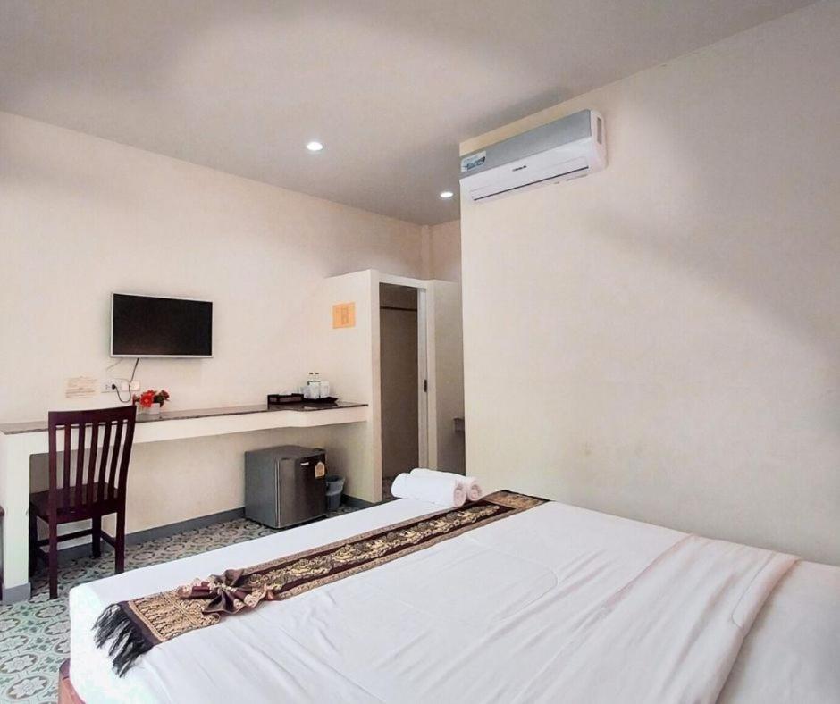 Baanloksouylokchay Hotell HHQ Rom bilde